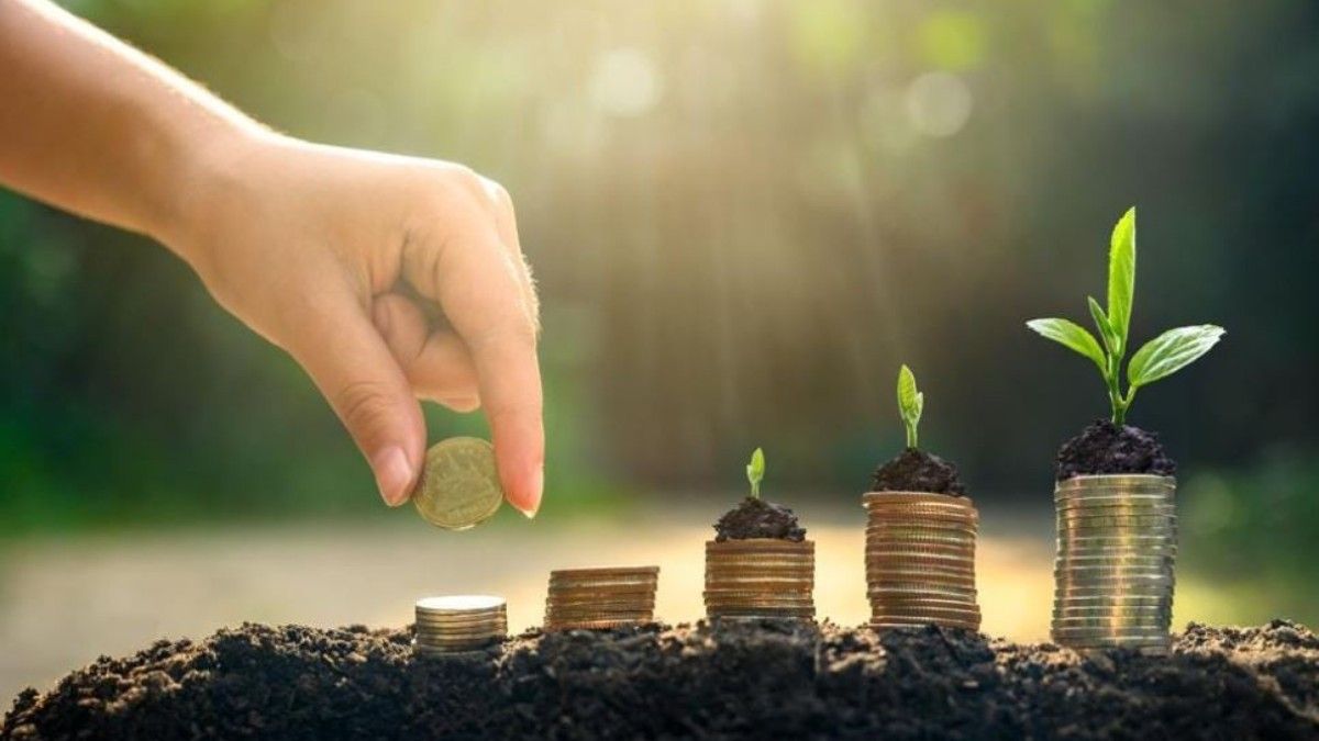 Save Aggressively and Invest Wisely Save Aggressively and Invest Wisely